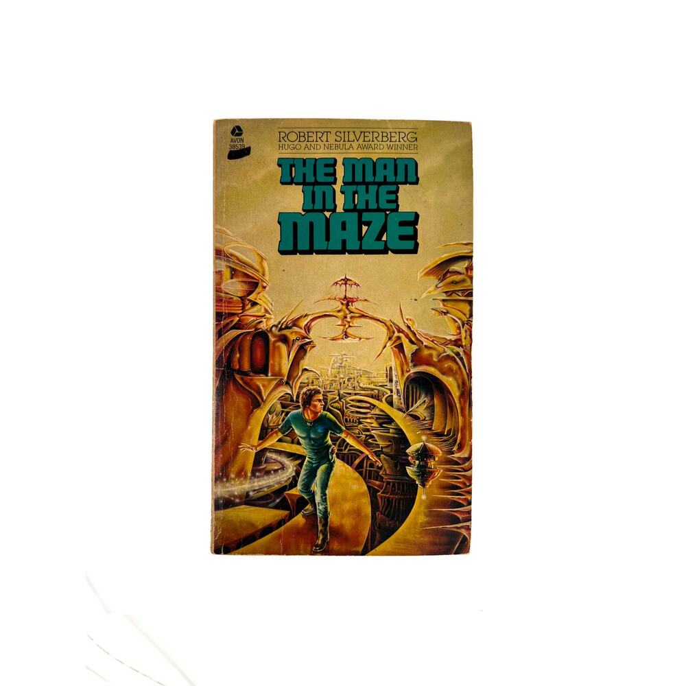 Vintage Paperback Book - The Man In The Maze - Robert Silverberg - 1969 Avon
